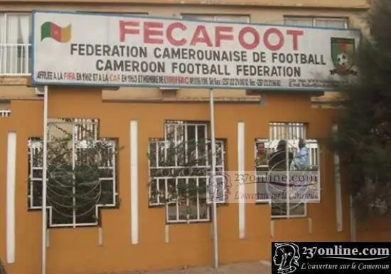 Cameroun: la FIFA veut siffler la fin de la cacophonie à la FECAFOOT