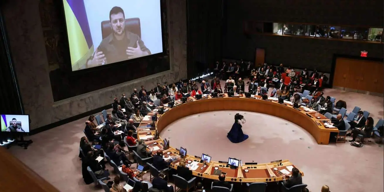 Zelenski demande d’énormes investissements et du financement pour l’Ukraine