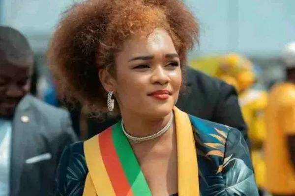 Cameroun – Révélation : Nourane Foster profite du pouvoir, puis appelle aux villes mortes !