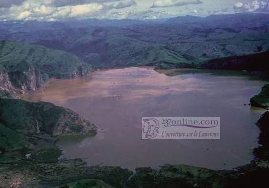 Cameroun: Les couvertures offertes aux sinistrées du Lac Nyos se sont retrouvées sur les étals des marchés 1 Lake Nyos