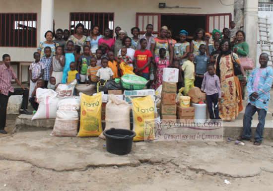 Cameroun – JIF (8 MARS 2016): Des femmes du groupe Bolloré au secours des personnes vulnérables