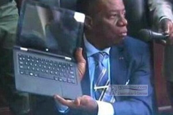 Cameroun: La remise des 500 000 ordinateurs promis par Paul Biya, finalement programmée pour novembre 2017