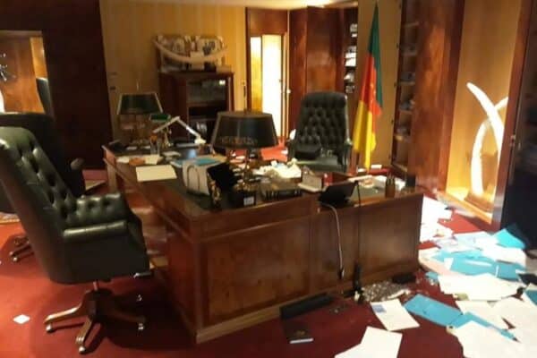 Cameroun : l’Ambassade en France suspendue