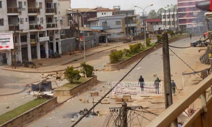 Cameroun – Crise anglophone: La mort de deux soldats provoque des échauffourées à Bamenda