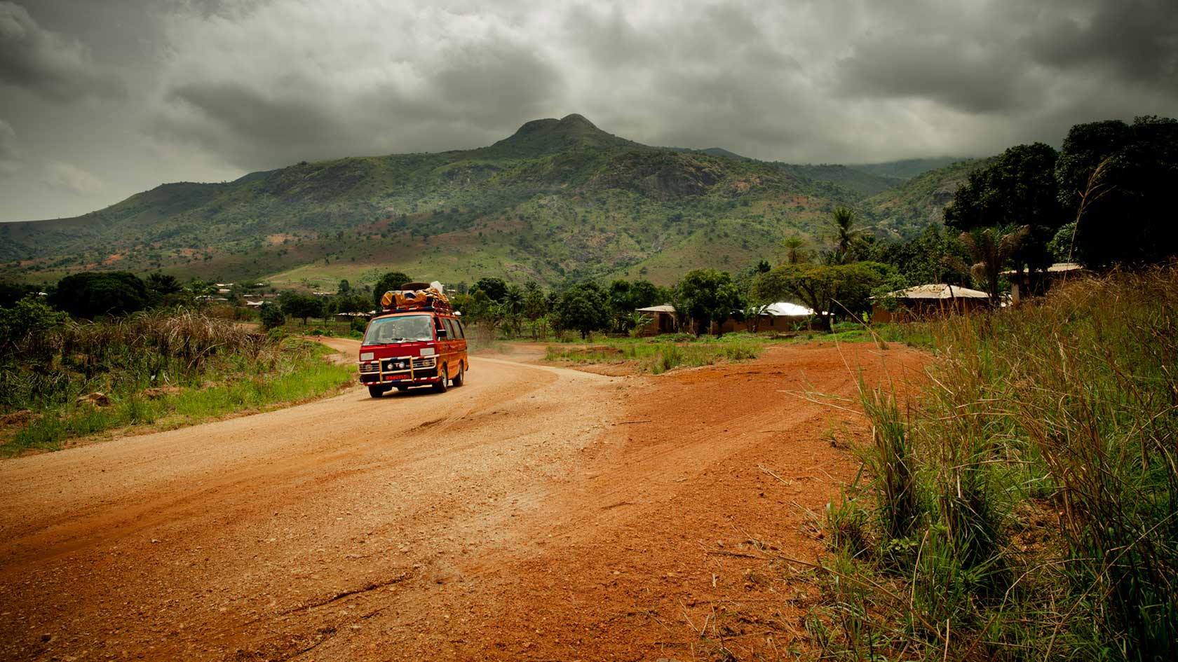 Pourquoi le monde entier est-il entrain de se donner RDV au pays de PAUL BIYA ?