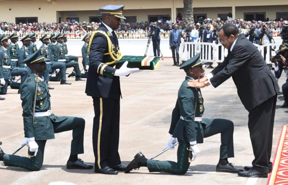 37ème promotion de l’EMIA : Paul Biya honore le fils d’une vendeuse de beignets