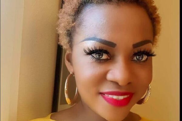Mani Bella fait la morale aux camerounais