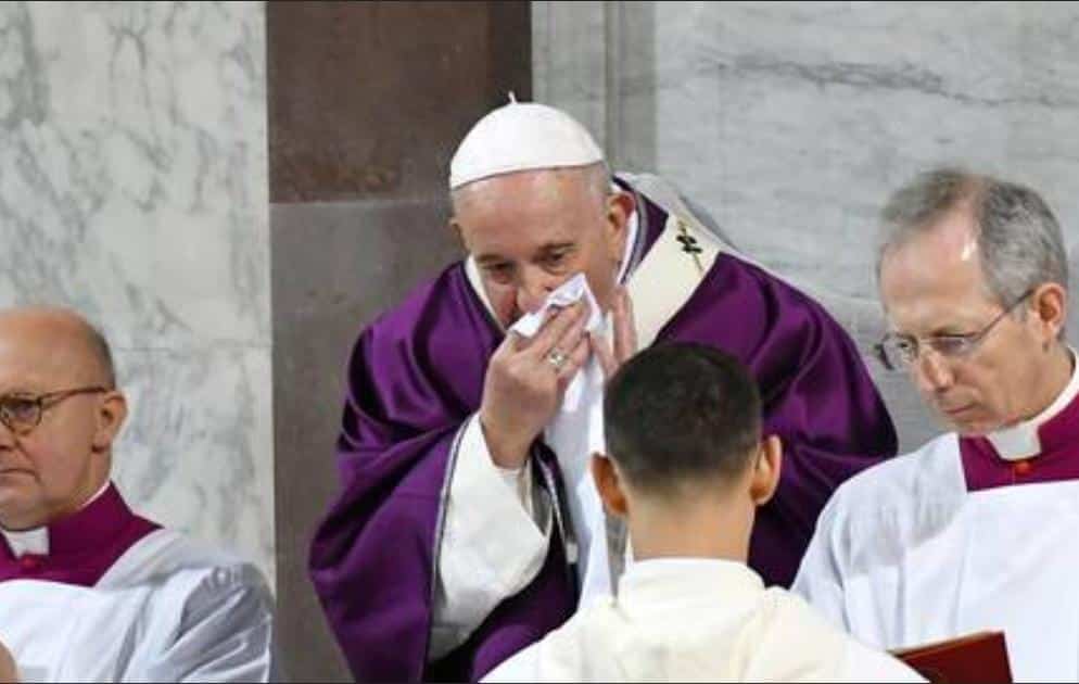 Le pape François testé negatif au covid-19