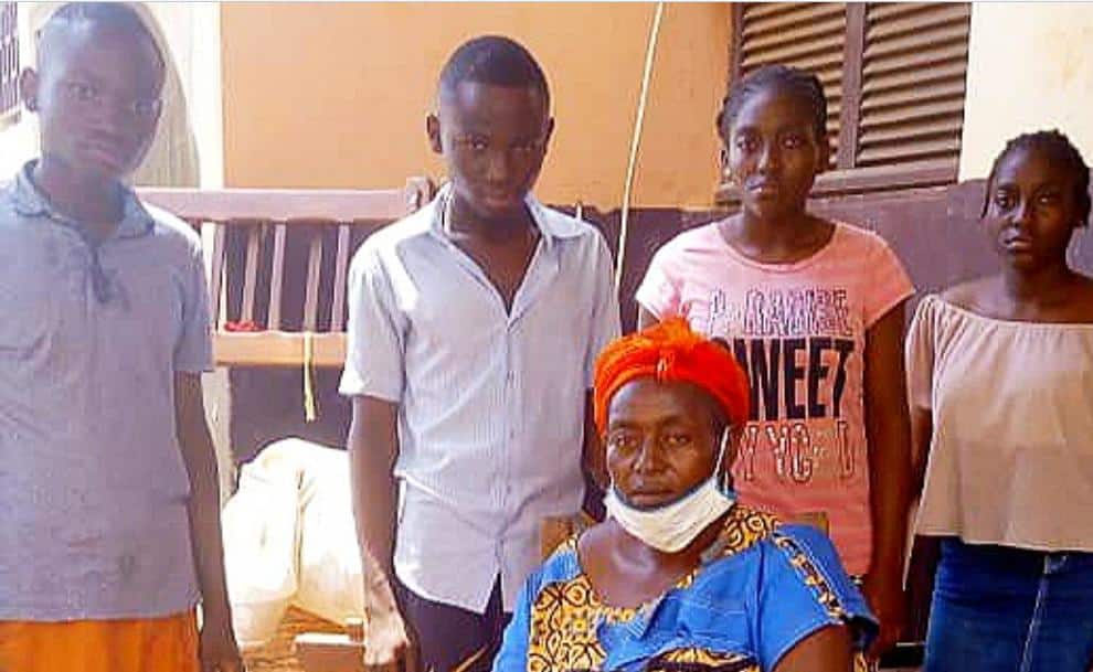 Cameroun : Accusée de ternir l’image de la première dame, la mère de Biya se défend