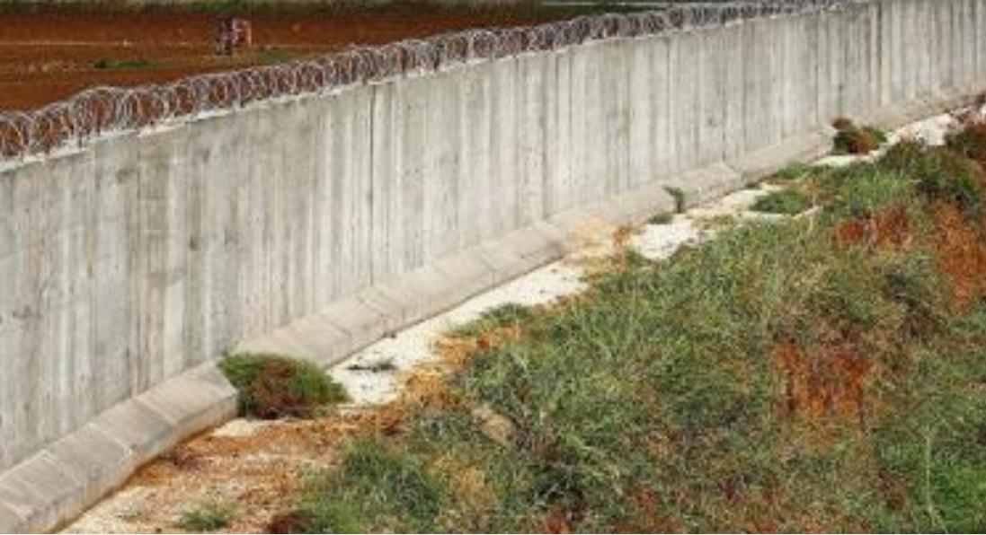 Mur entre le Cameroun et la Guinée Équatoriale