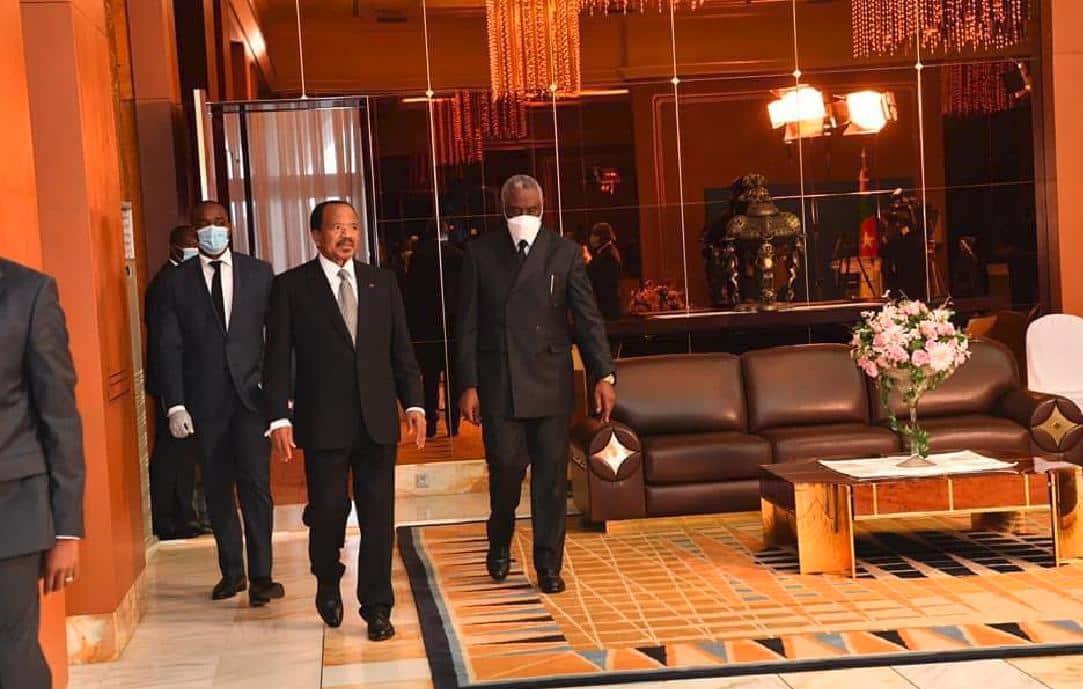 Paul BIYA ne portant pas de masque