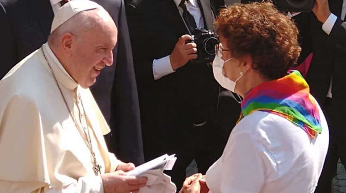 Le pape et son adpete