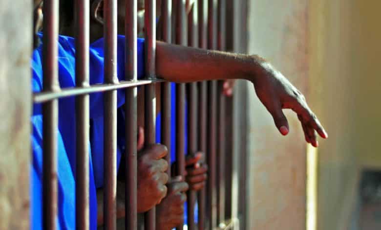 Des prisonniers enfermés