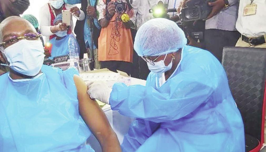 Vaccination anti-Covid : Le peuple attend le tour de Paul Biya