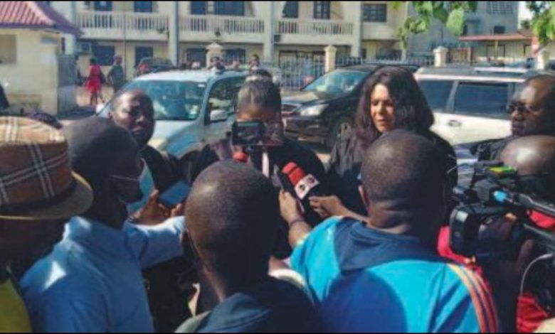 Avocats contre Camus Mimb