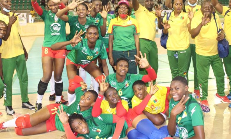 Les Lionnes U-18 Volleyball