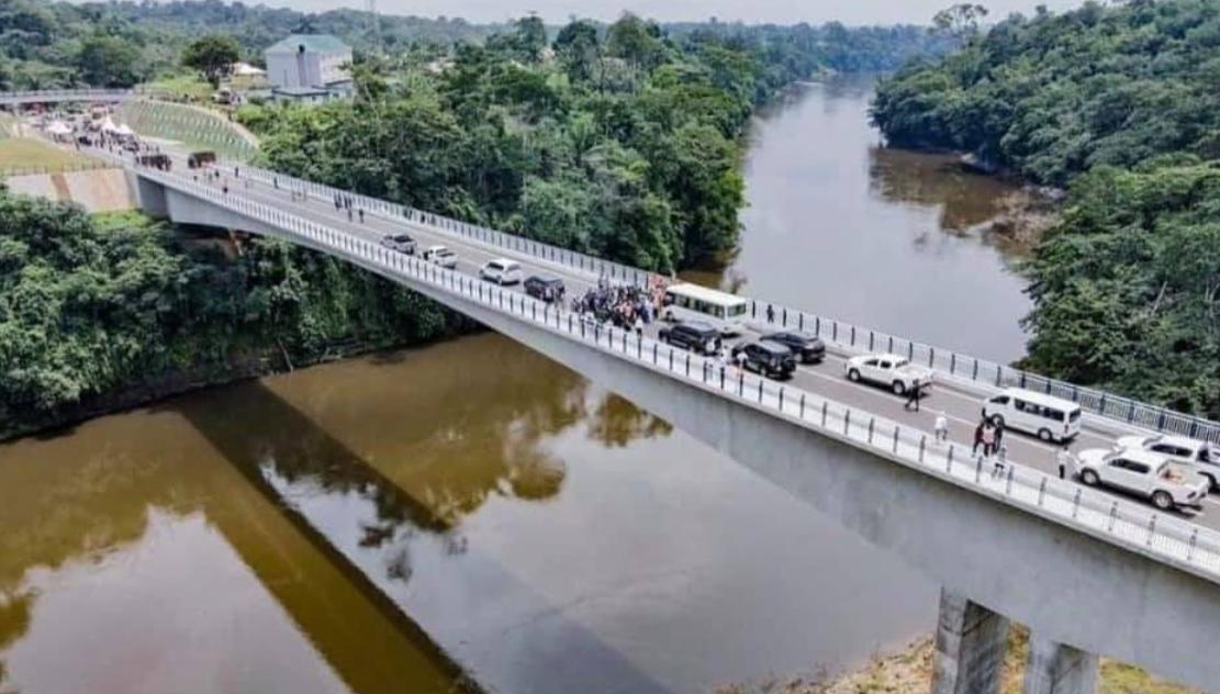 Pont relliant le cameroun au Nigeria