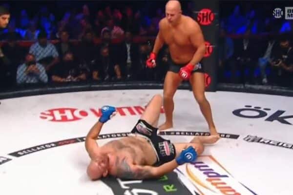 Le Russe Emelianenko a infligé un KO à l’Américain Johnson au tournoi Bellator à Moscou