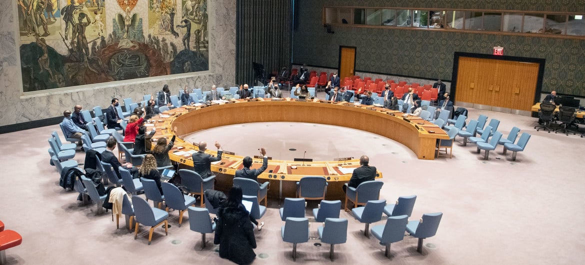 somalia security council adopts resolution to keep pirates at bay