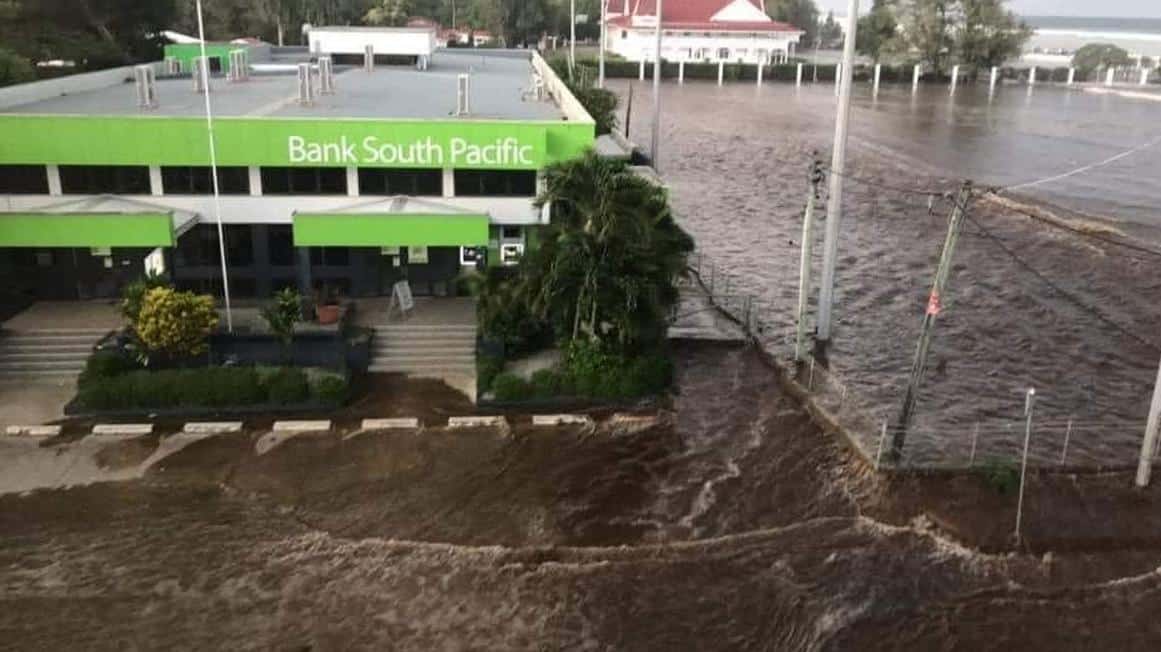 Alerte tsunami à Tonga à cause d’une puissante éruption volcanique