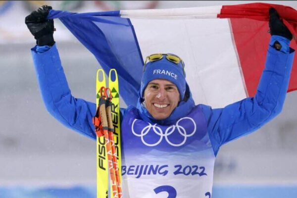 Le biathlète français a remporté la course à la poursuite aux JO