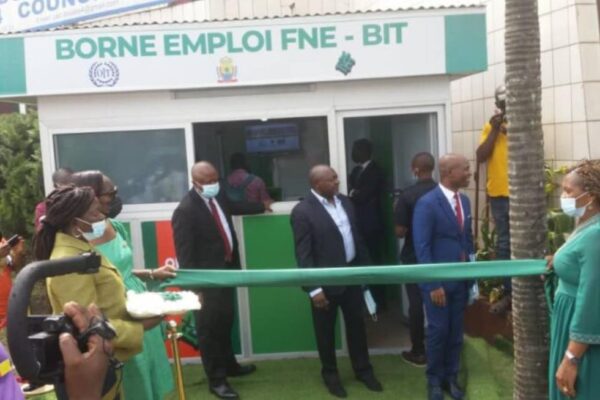 Cameroun : Inauguration de la première borne emploi de Douala