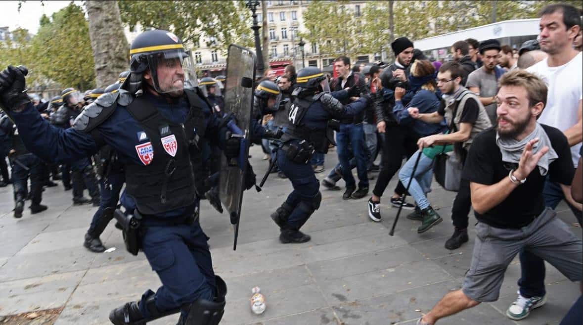 manifestants paris