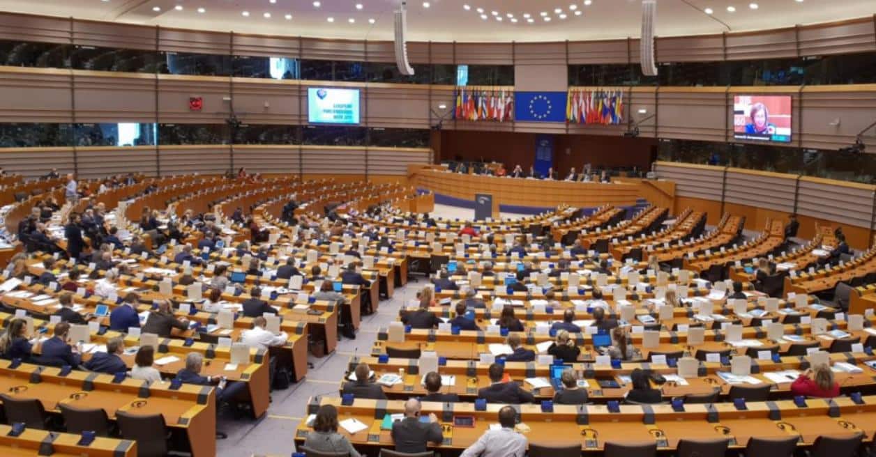 Le parlement russe soutient la patineuse Kamila Valieva