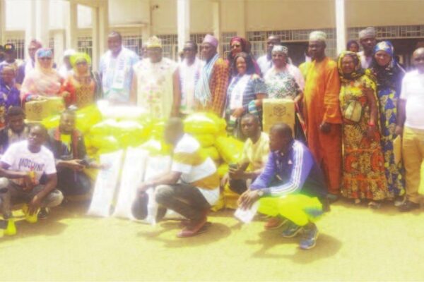 Cameroun : Maurice Kamto apporte son soutien aux déplacés de Men’velé