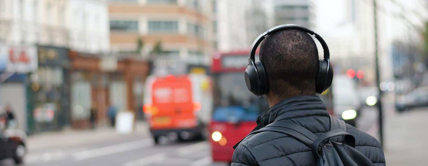 more than a billion people at risk of hearing loss warns people