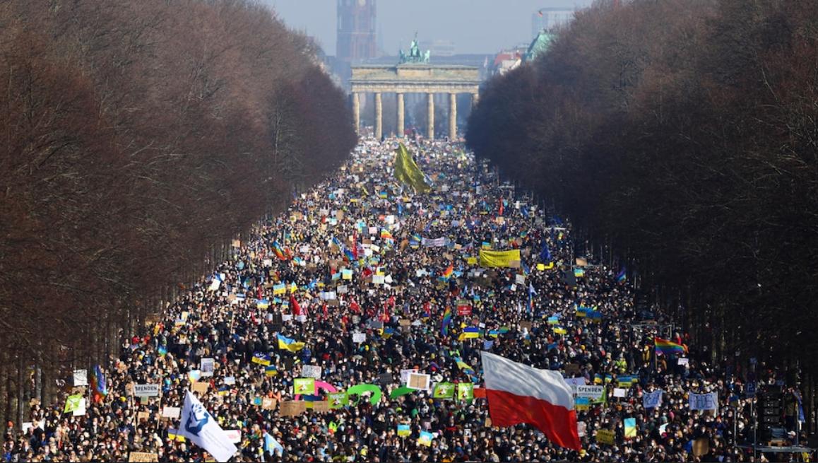 50.000 personnes participent à une manifestation à Moscou en faveur des référendums