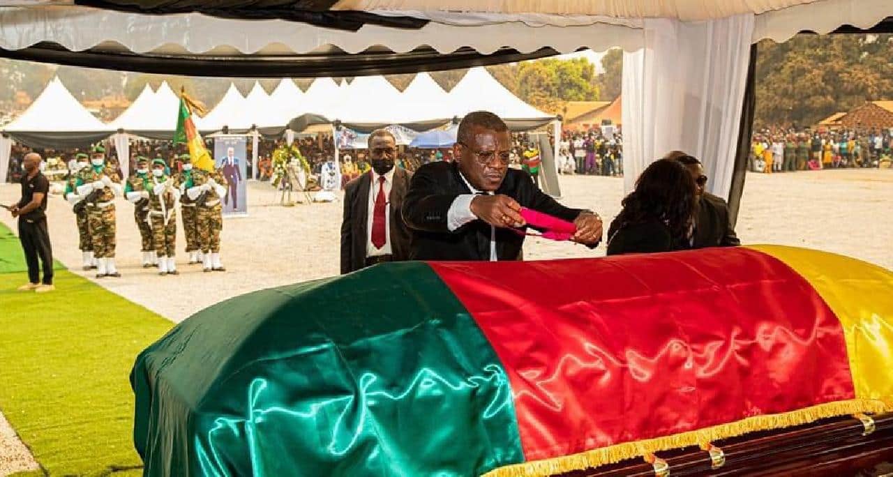 Le Cameroun honore le ministre Gabriel Dodo Ndoke avec l’Ordre national de la vaillance à titre posthume