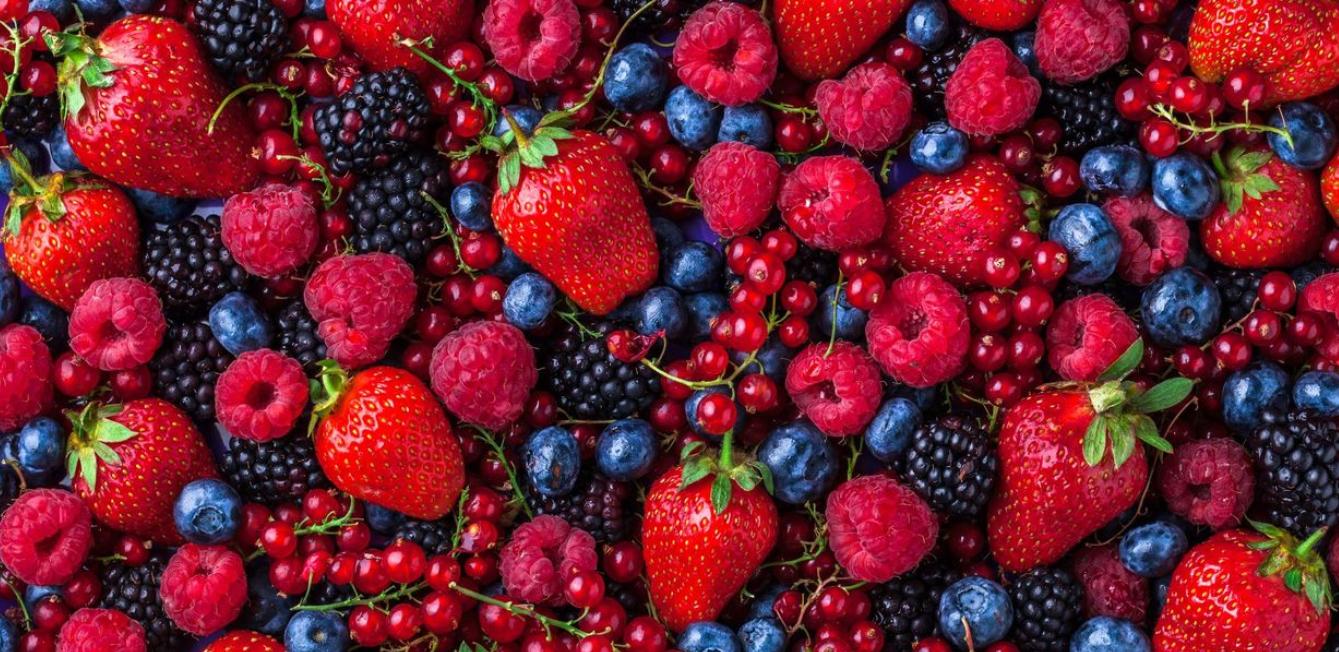 Manger des fruits rouges tous les jours réduirait les risques de maladies cardiaques