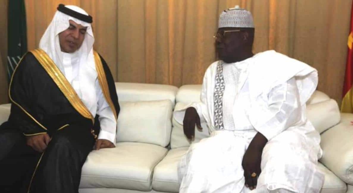Cavaye Yeguie Djibril et S.E Faisal Bin Saud Al-Mejfel