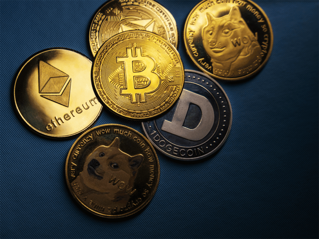 Prédiction des prix du Bitcoin et de l'Ethereum pour le deuxième trimestre - La pièce Big Eyes devient la crypto la plus rémunératrice avec l'épingle de la chambre forte 4 image 42