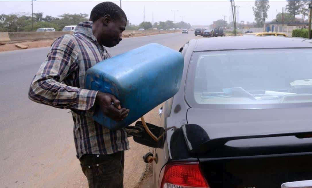 Guide Ultime: Essence ou Diesel? Le Combat des Titans Auto pour votre Choix Idéal