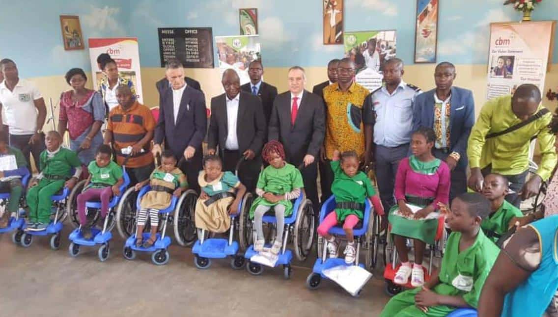 Consultations psychomotrices gratuites pour enfants handicapés à Etoug-Ebe