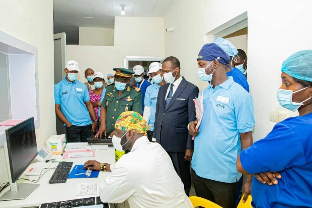 plus de 1 000 patients souffrants de malformations soignes gratuitement a lhopital militaire de yaounde a loccasion dune operation humanitaire 1