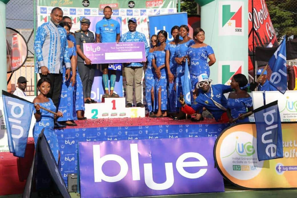 Blue illumine le Tour du Cameroun