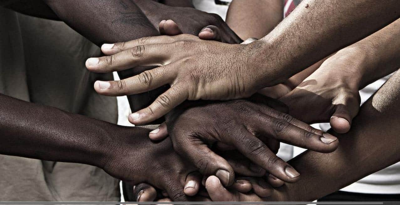 Théo Ngoughou l'humanitaire