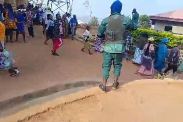 Jakiri sous emprise sécessionniste ? Des combattants vident une église sans réaction des autorités