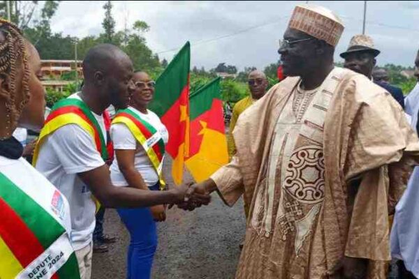 Cameroun : Mounouna Foutsou lance l’offensive contre l’émigration irrégulière à Dschang 🛂🇨🇲