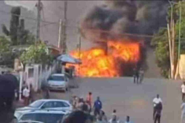 Cameroun : L’enfer de feu d’Efoulan qui a failli engloutir Yaoundé