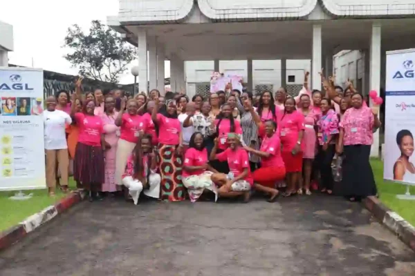 Lutte contre le cancer du sein : Africa Global Logistics Cameroun, Socopao et ses collaborateurs mobilisés pour des séances de dépistage