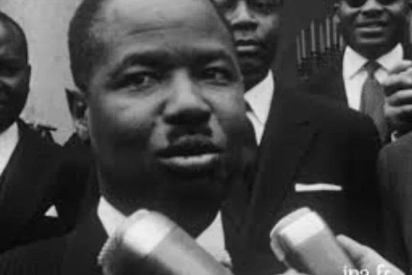 Cameroun : 34 ans après sa mort, l’héritage d’Ahidjo divise toujours la nation