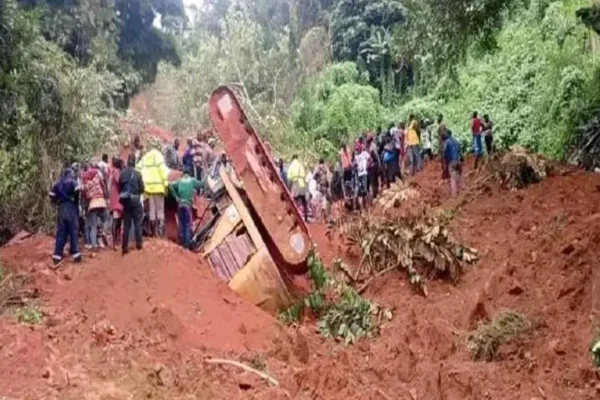Infrastructures: La falaise de Dschang au Cameroun en RECONSTRUCTION TITANESQUE!