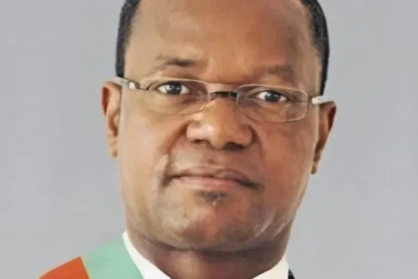 Cameroun : Une guerre des mines éclate dans le cercle présidentiel