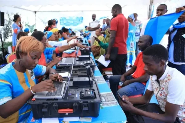Cameroun : Elections 2025 – ELECAM relance les inscriptions dans tout le pays !