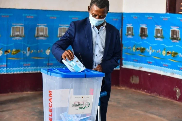 Elecam vote