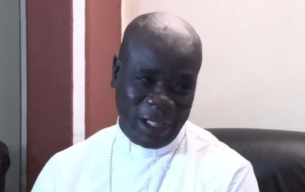 Cameroun : Un évêque appelle Satan à diriger le pays – L’Église dans la sédition !